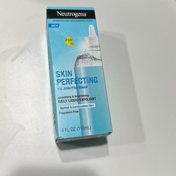 Neutrogena Skin Perfecting Liquid Face Exfoliant - Picture 1 of 4